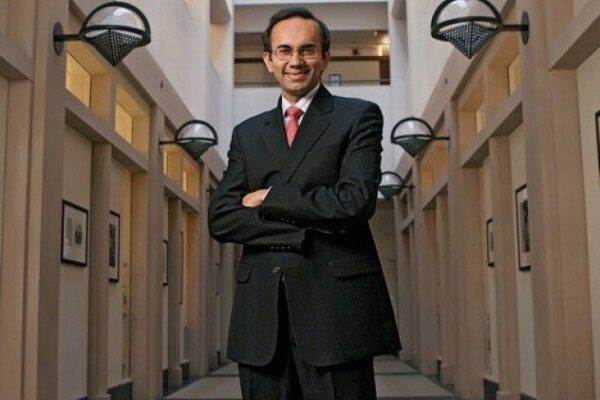 Harvard Professor Tarun Khanna Advises Indian Students to Explore All Global Education Options