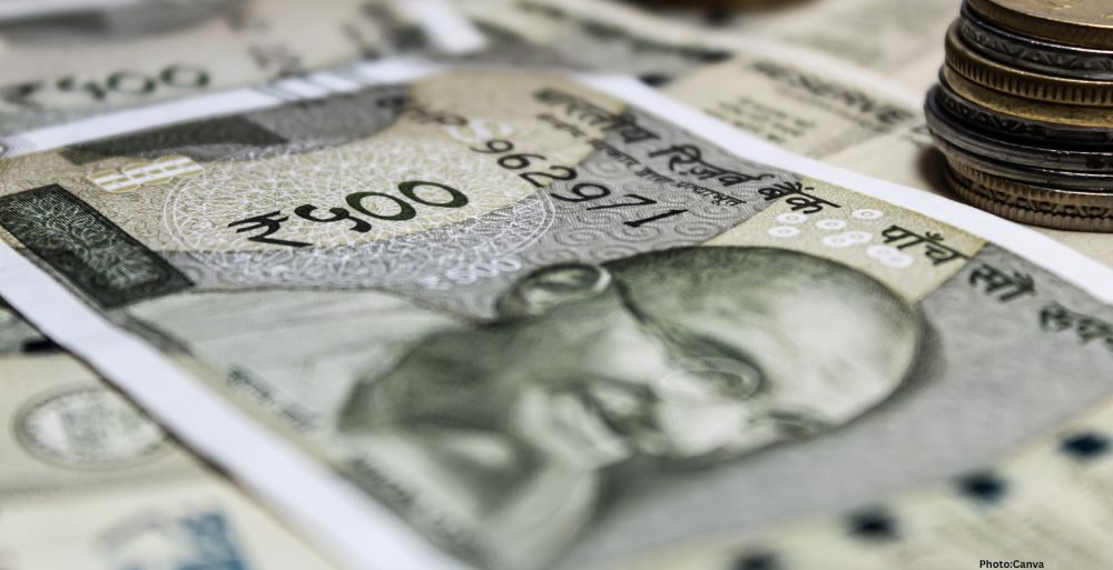 Feature and Cover Indian rupee tumbles to record low on conflict in Middle East Daily Sabah