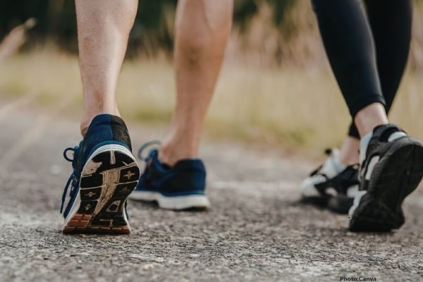 Photo Daily Walking A Key Strategy for Lowering Blood Pressure and Enhancing Heart Health