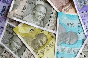 Photo Indian Rupee Reaches Record Low Amid Middle East Conflict Concerns