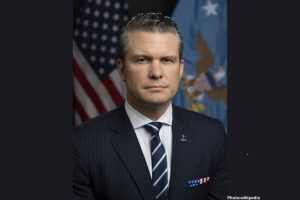 Photo Trump Shifts Blame for Iran War to Defense Secretary Pete Hegseth