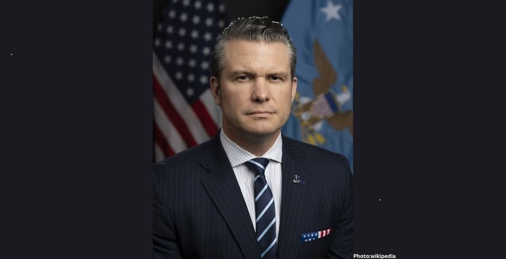 Photo Trump Shifts Blame for Iran War to Defense Secretary Pete Hegseth